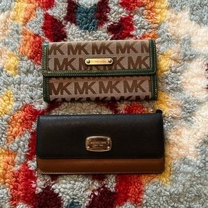Michael Kors Wallet Bundle